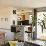 Le Clos Bellevue T3 Parking + Piscine * Rodez