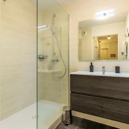 Le Clos Bellevue T3 Parking + Piscine * ロデーズ