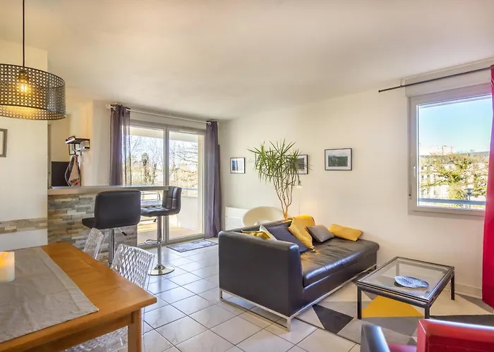 Le Clos Bellevue T3 Parking + Piscine *